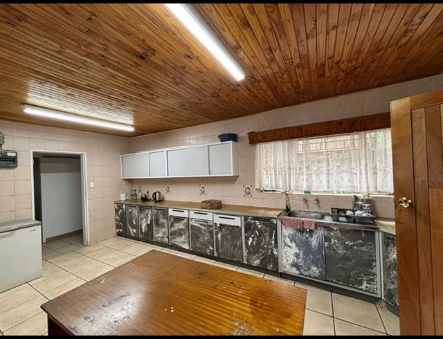 4 BEDROOM HOUSE FOR SALE IN VANDERBIJLPARK CE 2